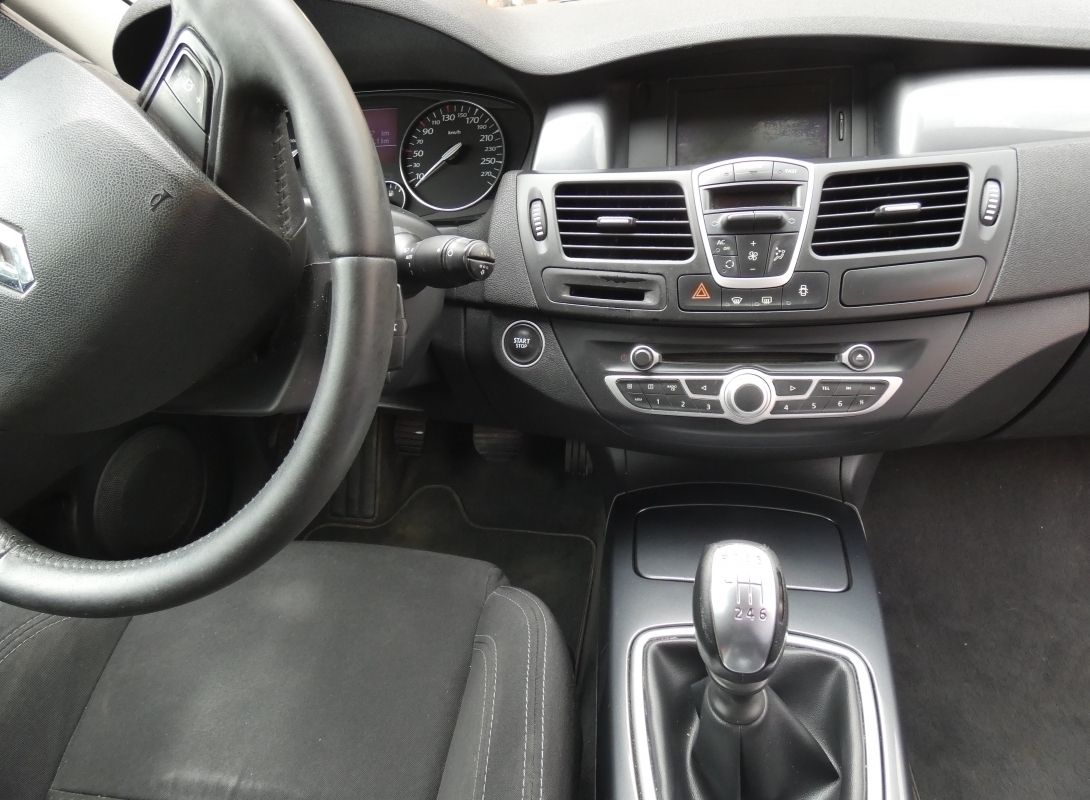 Renault Laguna — 8